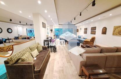 Shop - Studio - 4 Bathrooms for sale in Degla Square - Degla - Hay El Maadi - Cairo