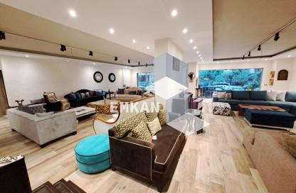 Shop - Studio - 4 Bathrooms for sale in Degla Square - Degla - Hay El Maadi - Cairo