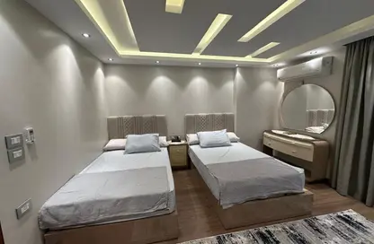 Apartment - 3 Bedrooms - 3 Bathrooms for rent in Nile Corniche St. - Al Agouza - Giza