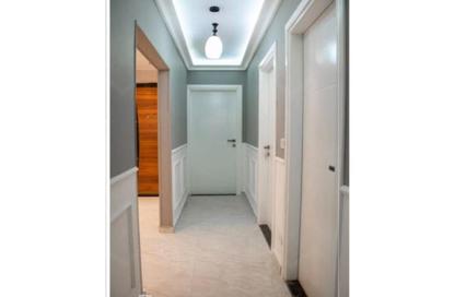 Apartment - 3 Bedrooms - 2 Bathrooms for sale in Eighth Sector - Zahraa El Maadi - Hay El Maadi - Cairo