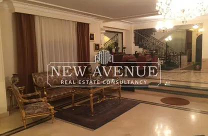 فيلا - 6 غرف نوم - 6 حمامات للبيع في حى جنوب الاكايمية - مدينة القاهرة الجديدة - القاهرة