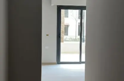Apartment - 3 Bedrooms - 3 Bathrooms for sale in Village West - Sheikh Zayed Compounds - Sheikh Zayed City - Giza