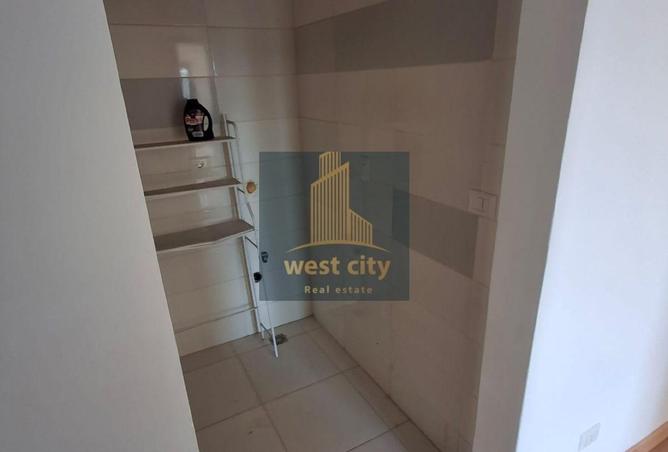 81560010 - Property Image 3