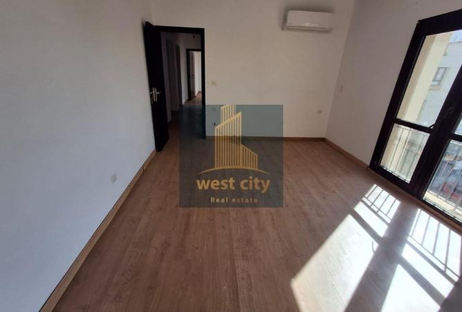 81560010 - Property Main Image