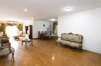 شقة - 3 غرف نوم - 2 حمامات للبيع في شارع محمد فوزي معاذ - سموحة - حي شرق - الاسكندرية