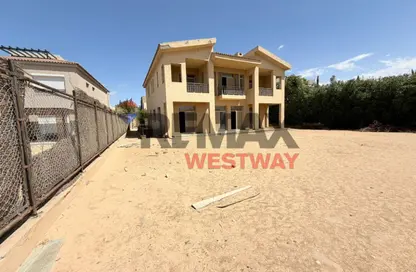 فيلا - 5 غرف نوم - 6 حمامات للبيع في الجريا - كمبوندات الشيخ زايد - الشيخ زايد - الجيزة