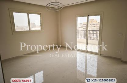 Apartment - 3 Bedrooms - 2 Bathrooms for sale in Al Sheikh Mohammed Al Nadi St. - 6th Zone - Nasr City - Cairo