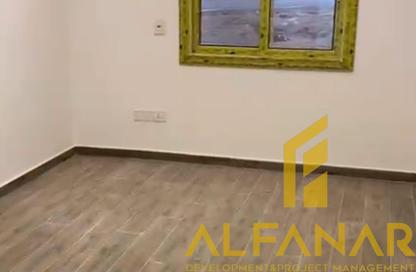 شقة - 3 غرف نوم - 2 حمامات للبيع في شارع زيزينيا - المستثمرين الجنوبية - مدينة القاهرة الجديدة - القاهرة