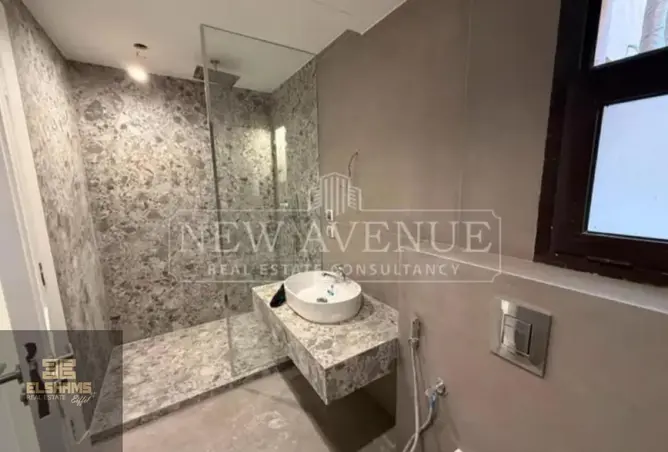 83404998 - Property Image 3