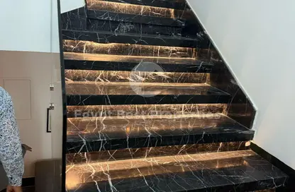 فيلا - 4 غرف نوم - 4 حمامات للبيع في سوان ليك قطامية - التجمع الاول - مدينة القاهرة الجديدة - القاهرة