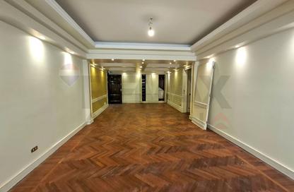 Apartment - 4 - 2 for sale in Al Geish Road - Laurent - Hay Sharq - Alexandria