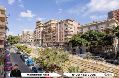 Apartment - 3 Bedrooms - 2 Bathrooms for sale in Omar Lotfy St. - Sporting - Hay Sharq - Alexandria