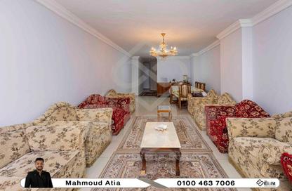 Apartment - 3 Bedrooms - 2 Bathrooms for sale in Omar Lotfy St. - Sporting - Hay Sharq - Alexandria