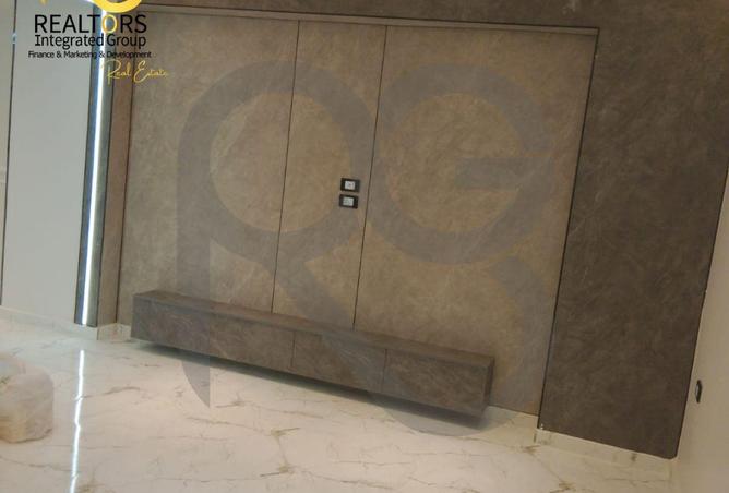 75392005 - Property Image 3