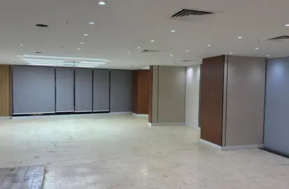 محل تجاري - استوديو - 1 حمام للايجار في شارع مجمع البنوك - شارع التسعين الجنوبي - التجمع الخامس - مدينة القاهرة الجديدة - القاهرة