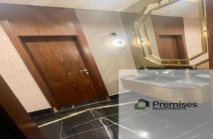 Villa - 5 Bedrooms - 7+ Bathrooms for sale in Central Park - Ext North Inves Area - New Cairo City - Cairo
