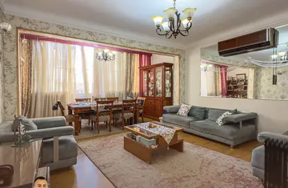 Apartment - 2 Bedrooms - 1 Bathroom for sale in Nour Al Hoda St. - Laurent - Hay Sharq - Alexandria
