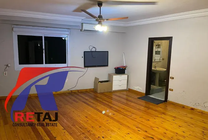 72719239 - Property Image 2