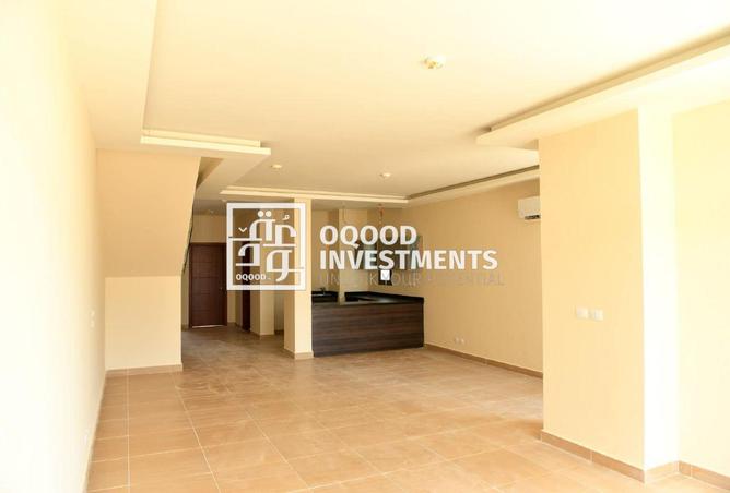 67222054 - Property Image 3