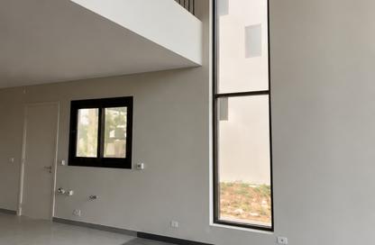 فيلا - 4 غرف نوم - 3 حمامات للبيع في أو ويست - كمبوندات 6 أكتوبر - مدينة 6 أكتوبر - الجيزة