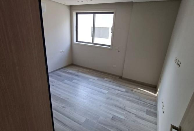 102909165 - Property Image 3