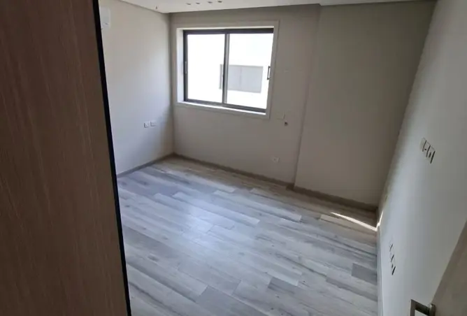 102909165 - Property Image 3