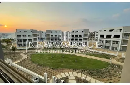 Townhouse - 3 Bedrooms - 4 Bathrooms for sale in Hyde Park - New Cairo City - Cairo