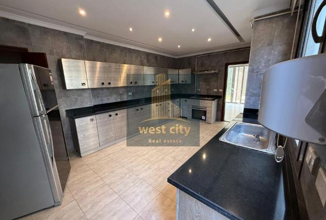 8429806 - Property Image 3