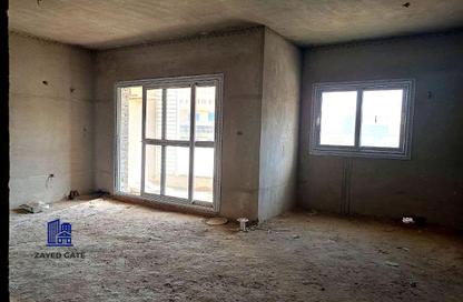 Apartment - 3 - 2 for sale in Al Khamayel city - Sheikh Zayed Compounds - Sheikh Zayed City - Giza
