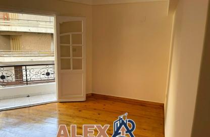 Apartment - 3 - 2 for rent in Kafr Abdo St. - Kafr Abdo - Roushdy - Hay Sharq - Alexandria