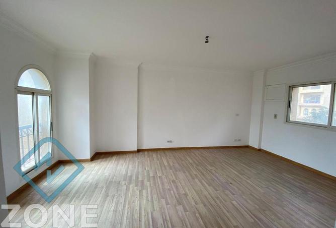 77052363 - Property Image 2
