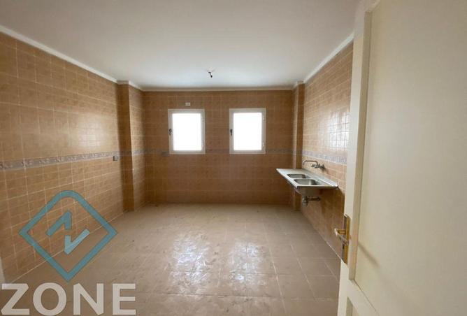 77052363 - Property Image 3