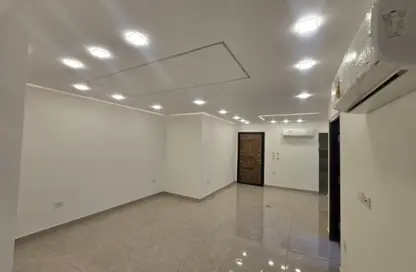Office Space - Studio - 2 Bathrooms for rent in Zahraa El Maadi - Hay El Maadi - Cairo