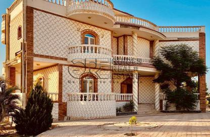 فيلا - 5 غرف نوم - 5 حمامات للبيع في الريف الاووبي - طريق مصر اسكندرية الصحراوي - مدينة 6 أكتوبر - الجيزة