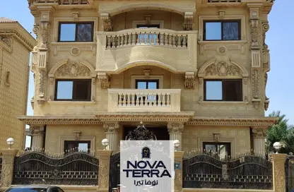 Villa - 7+ Bedrooms - 7+ Bathrooms for sale in West Somid Road - West Somid - 6 October City - Giza