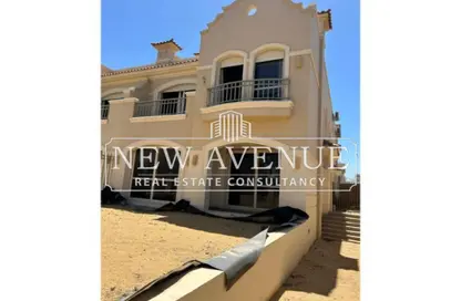 تاون هاوس - 3 غرف نوم - 4 حمامات للبيع في الباتيو 5 ايست - الباتيو - كمبوندات الشروق - مدينة الشروق - القاهرة