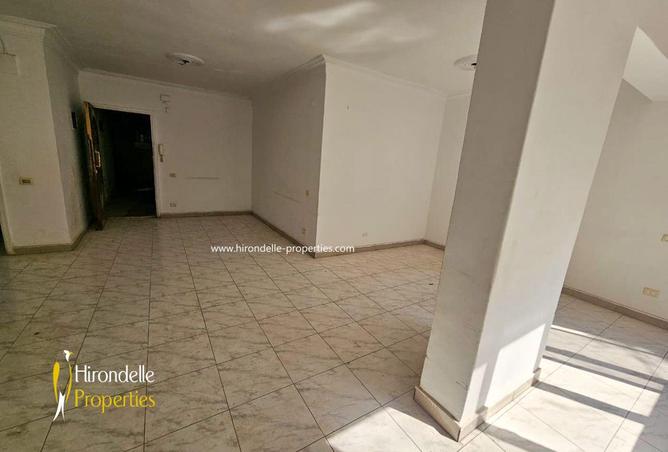 2OfKMaa9Ypc - الصورة الرئيسية للعقار