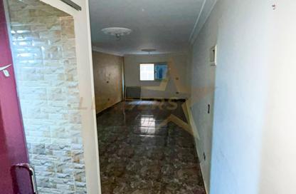 Apartment - 3 Bedrooms - 2 Bathrooms for rent in Green Plaza St. - Smouha - Hay Sharq - Alexandria Apartment - 3 Bedrooms - 2 Bathrooms for rent in Green Plaza St. - Smouha - Hay Sharq - Alexandria