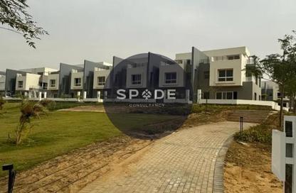 Townhouse - 3 - 4 for sale in Cluster 18 - Hyde Park - New Cairo City - Cairo
