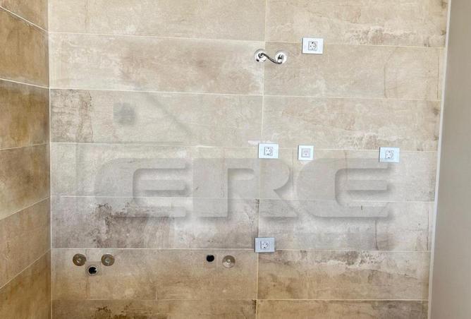 83142537 - Property Image 3