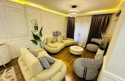 Apartment - 2 Bedrooms - 1 Bathroom for rent in El Rehab Extension - Al Rehab - New Cairo City - Cairo