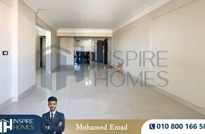 شقة - 3 غرف نوم - 1 حمام للبيع في محرم بك - حي وسط - الاسكندرية