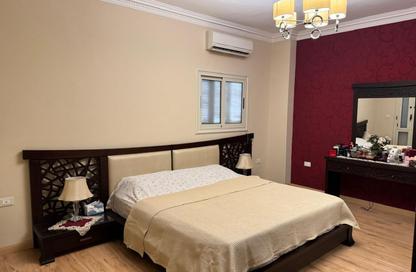 Apartment - 2 Bedrooms - 2 Bathrooms for rent in Area D - Ganoob El Acadimia - New Cairo City - Cairo