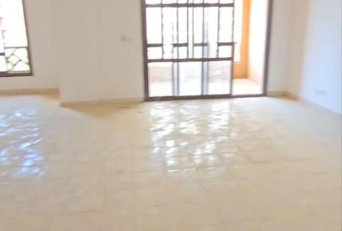74313247 - Property Image 2