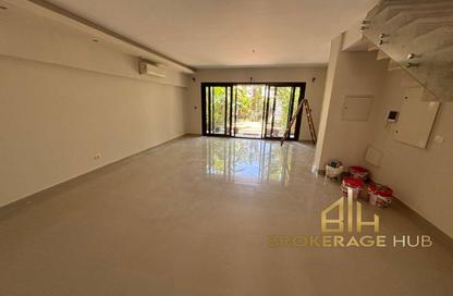 Townhouse - 3 Bedrooms - 4 Bathrooms for rent in Garden Residence - Hyde Park - New Cairo City - Cairo