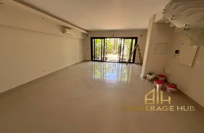 Townhouse - 3 Bedrooms - 4 Bathrooms for rent in Garden Residence - Hyde Park - New Cairo City - Cairo