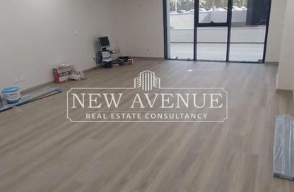 Office Space - 2 Bedrooms - 2 Bathrooms for rent in Hyde Park Business District Mall - South Teseen St. - The 5th Settlement - New Cairo City - Cairo