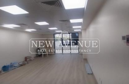 Office Space - 2 Bedrooms - 2 Bathrooms for rent in Hyde Park Business District Mall - South Teseen St. - The 5th Settlement - New Cairo City - Cairo