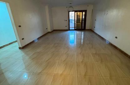 Apartment - 3 Bedrooms - 2 Bathrooms for rent in Dr Ismail Wahbi St. - 10th Zone - Nasr City - Cairo