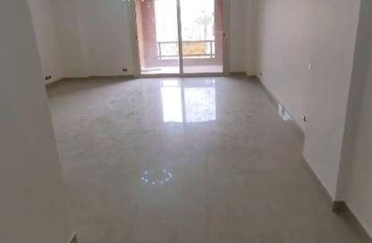 Apartment - 3 Bedrooms - 2 Bathrooms for rent in Green 3 - 2nd District - Sheikh Zayed City - Giza Apartment - 3 Bedrooms - 2 Bathrooms for rent in Green 3 - 2nd District - Sheikh Zayed City - Giza